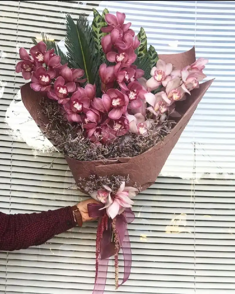 3'LU CİBİDYUM ORKİDE BUKETİ