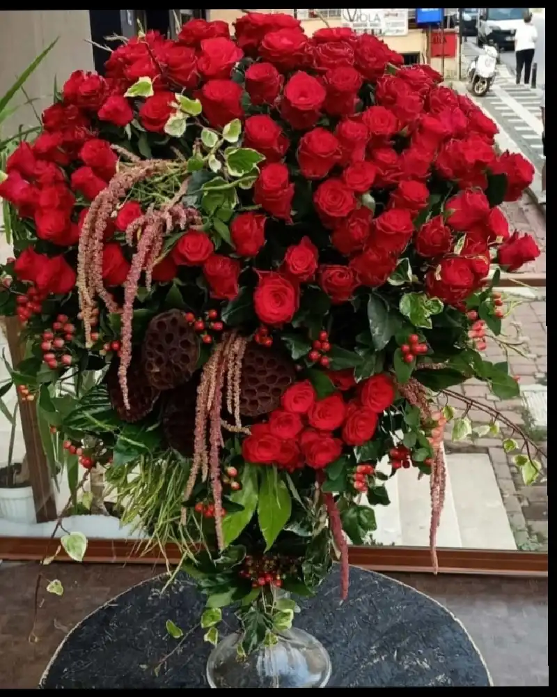 KADEH İÇİNDE 101 GÜL ARAJMAN 